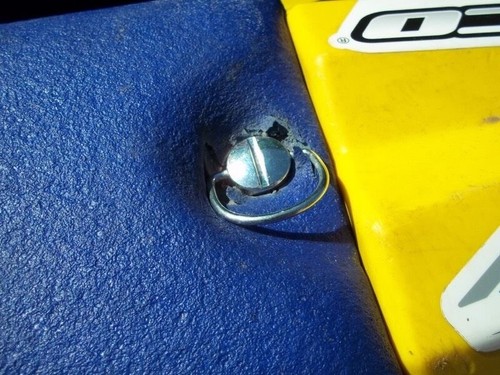 Husqvarna seat pin - pin, kit
